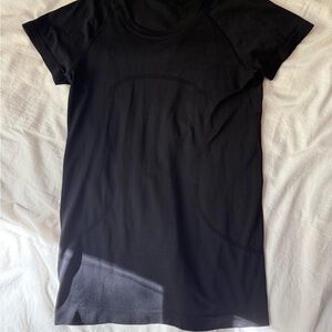 lululemon athletica Black Short Sleeve Tee